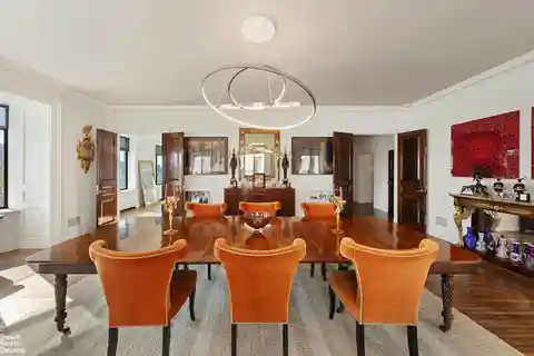 Exquisite 10-Room Apartment