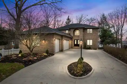 Luxury Waterfront Living