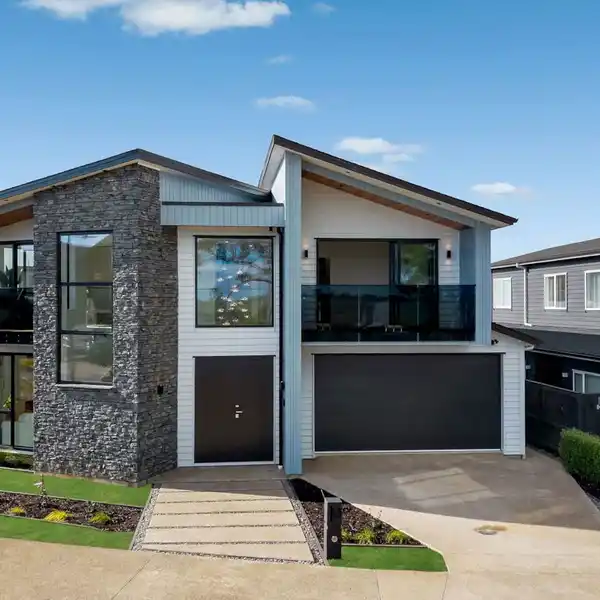 ELEGANT SANCTUARY NESTLED IN THE SOUGHT-AFTER SUBURB
