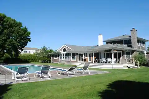 Quogue South Post Modern with Pool for Rent