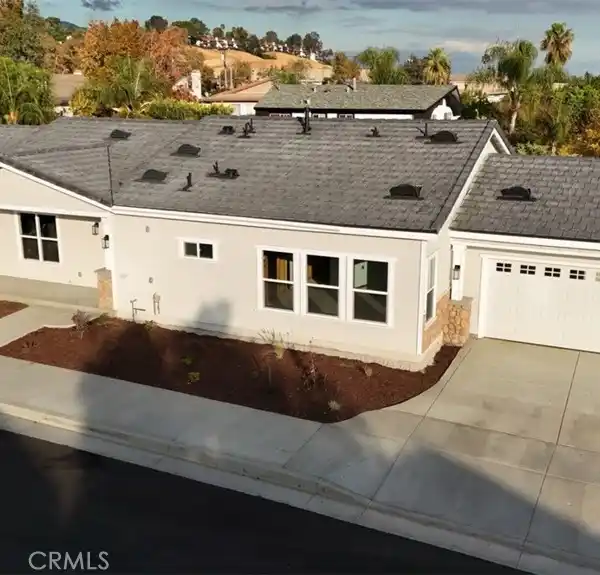 RARE BRAND NEW BUILD WITH TWO ACCESSORY UNITS
