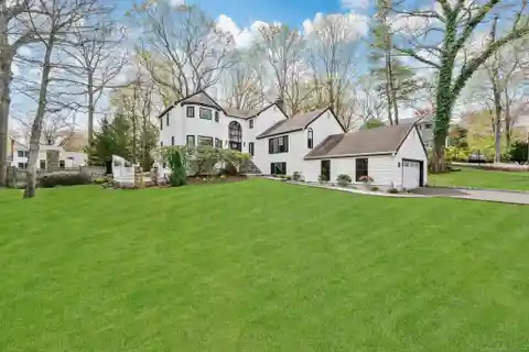 Impeccably Maintained Contemporary-colonial