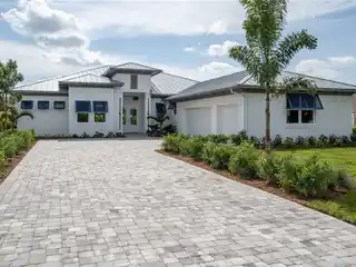 Brand New Construction a Block from the Beach