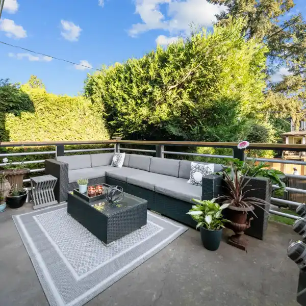 MODERN LUXURY WITH CLASSIC CHARM