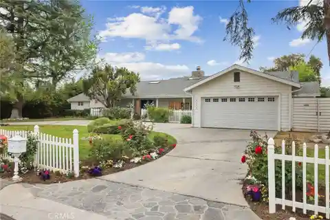 Rare Single-Story Gem in Sought After Tarzana