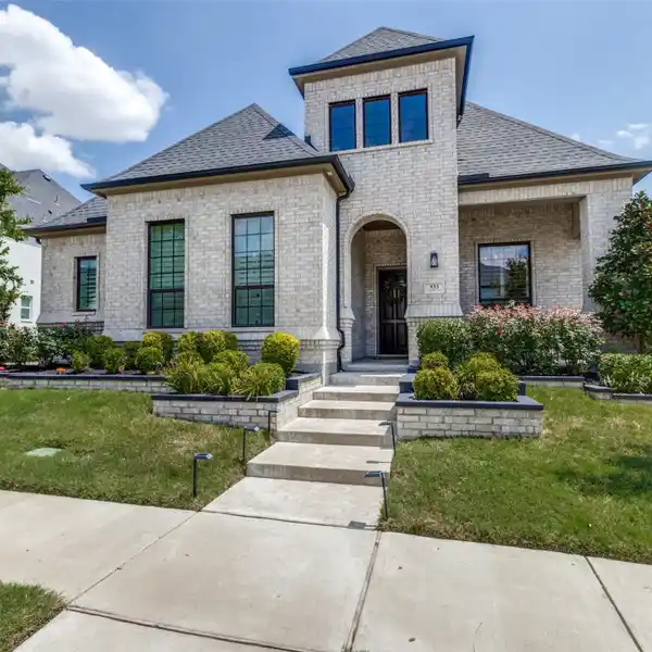 MODERN AND CHIC TOLL BROTHERS MASTERPIECE