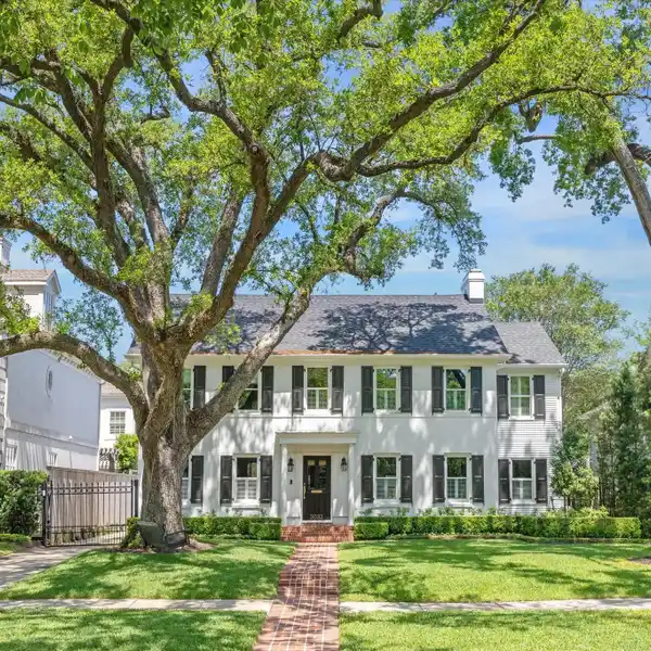 BRICK TRADITIONAL HOME IN AVALON PLACE