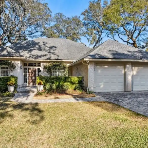 STYLISH AMELIA ISLAND GOLF COURSE HOME