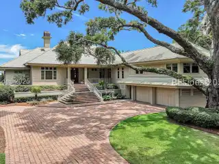 Lowcountry Charm with Impeccable Quality