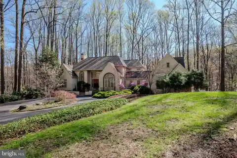 Peaceful Cul-de-sac Living in Style