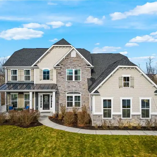 GORGEOUS FIVE BEDROOM CUSTOM HOME