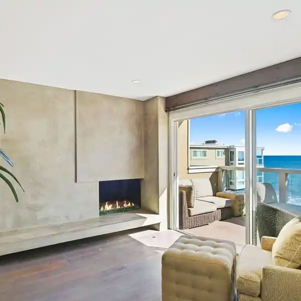 BEAUTIFULLY RENOVATED OCEAN-VIEW RESIDENCE AT THE MALIBU