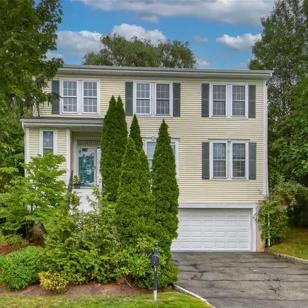 TASTEFULLY UPDATED BELLEFAIR HOME