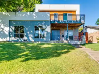 Five Bedroom Modern Home with Solar Panels and Designer Finishes