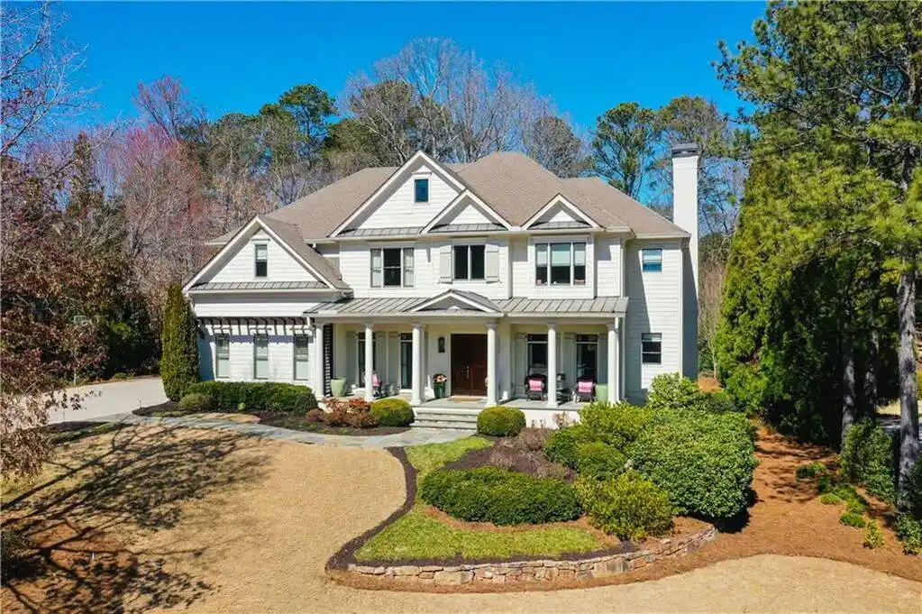 Elegant Renovated Home in Oak Grove