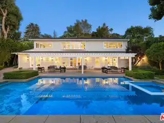 Timeless Traditional in Royal Oaks