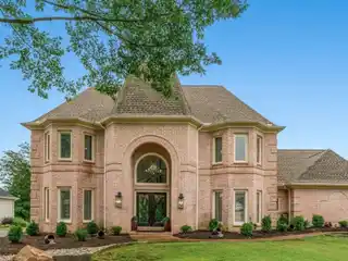 Beautifully Renovated Home in Prestigious Randle Woods