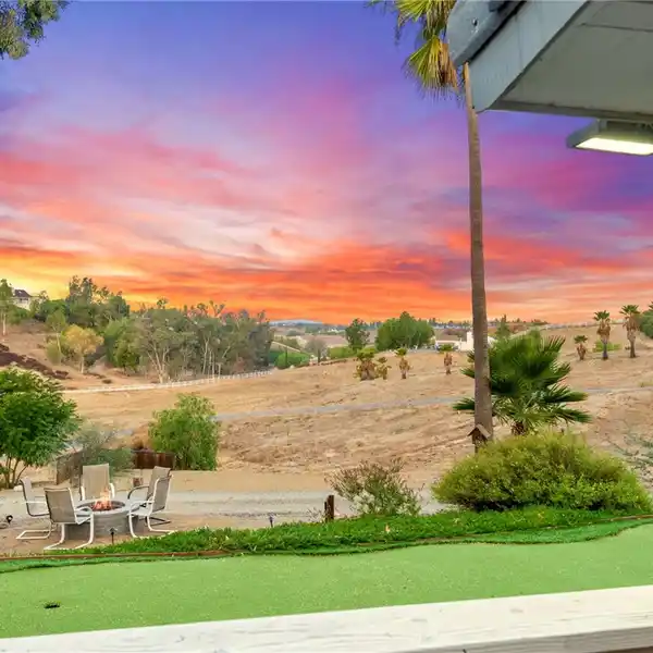 HILLTOP HAVEN IN WINE COUNTRY