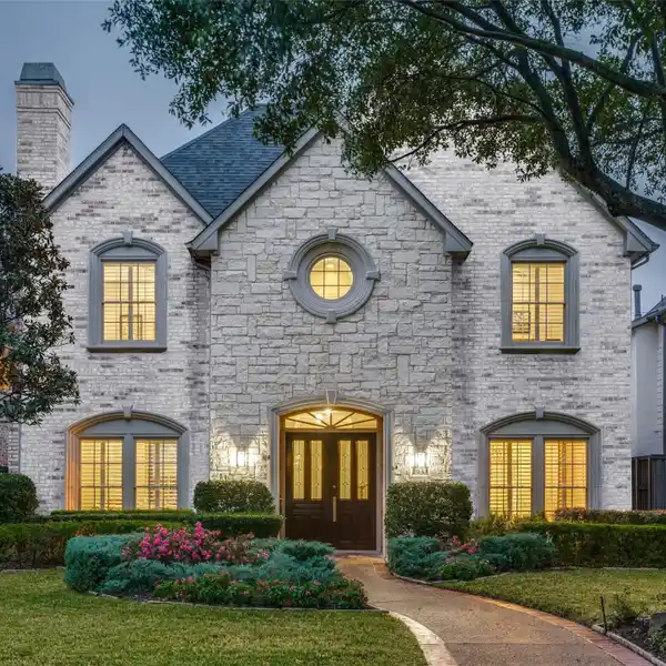 WELL-BUILT CUSTOM RESIDENCE IN UNIVERSITY PARK