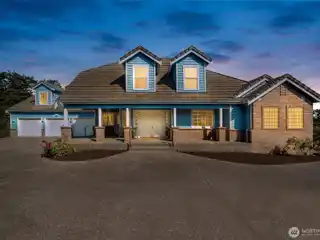 Stunning Clearview House on over One Acre