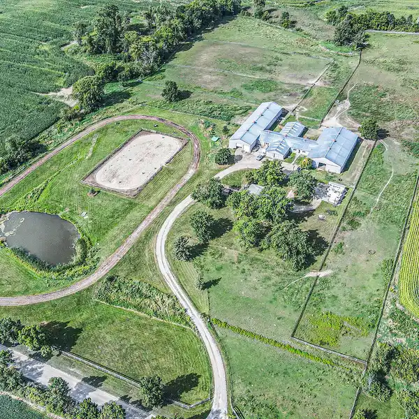 INCREDIBLE 20-PLUS-ACRE EQUESTRIAN PROPERTY