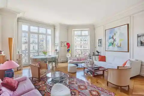 Corner Apartment Bathed in Sunshine
