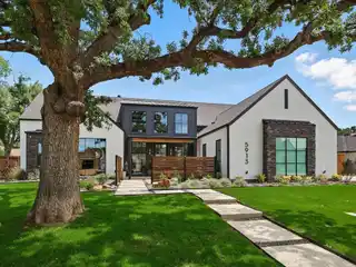 Single-story Smart Home with Pickleball Court