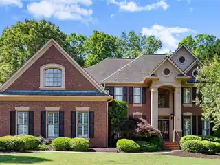 Beautifully Maintained Home in Hampton Hall