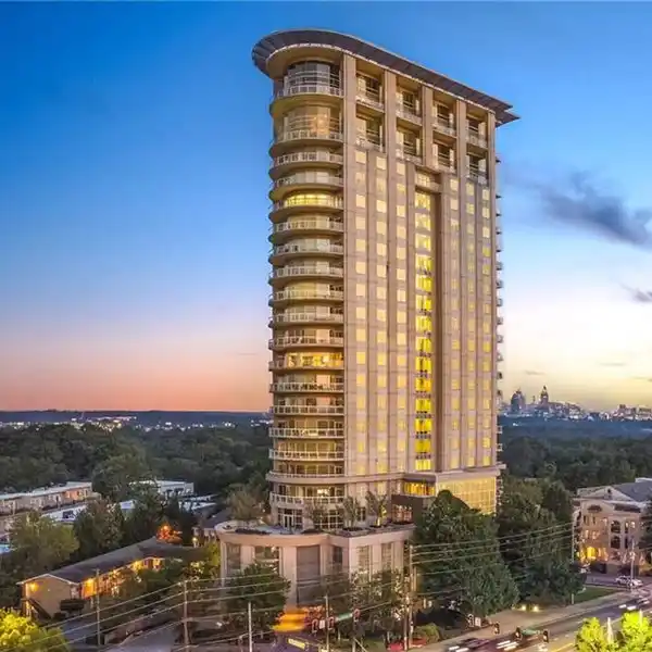 ONE-OF-A-KIND PENTHOUSE AT THE PHOENIX