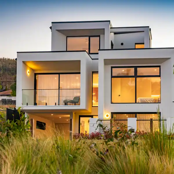 REFINED STYLE WITH MODERN FUNCTIONALITY