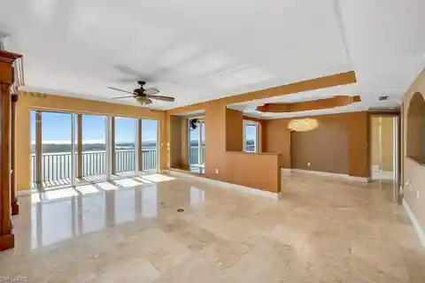 Spacious High-floor Residence in Estancia with Uninterrupted Views