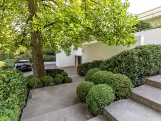 Exceptional Zen-style Contemporary