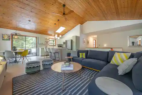 Beautiful Home in Desirable Prosser Lakeview Estates