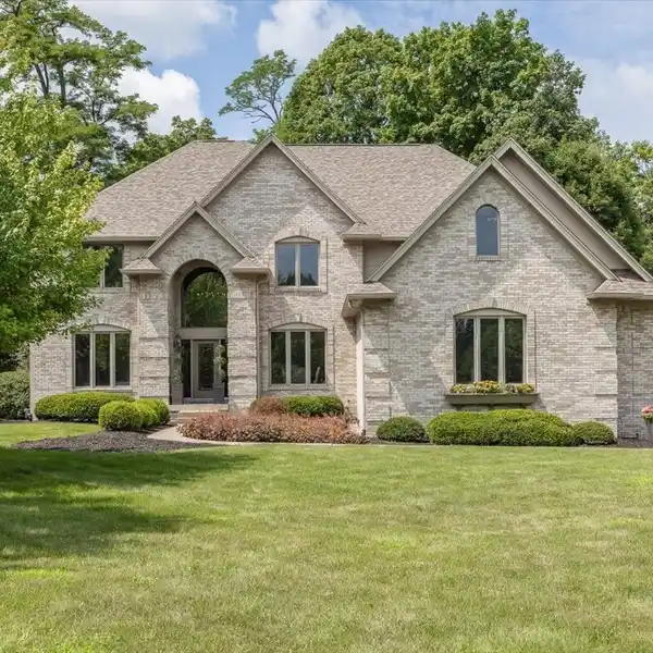 BEAUTIFULLY UPDATED HOME IN POPULAR LAKEFRONT NEIGHBORHOOD
