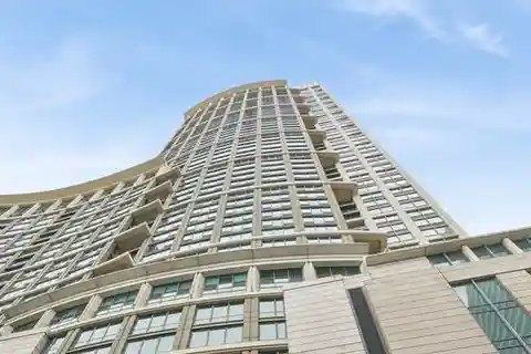 Gracious Corner Condo
