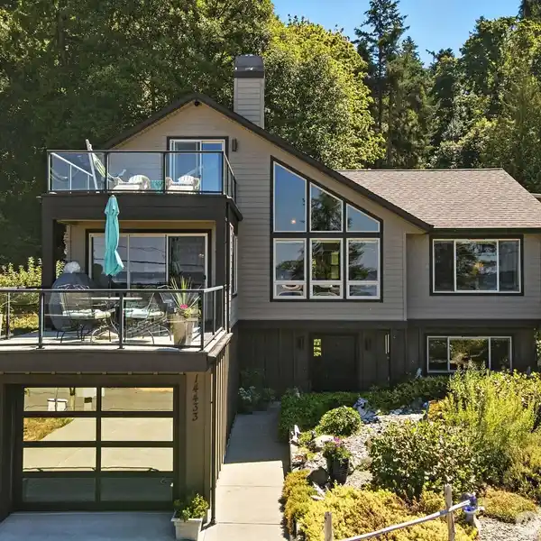 IMPECCABLY CARED-FOR PRIVATE RETREAT