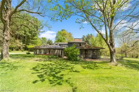 Breathtaking 20-acre Property