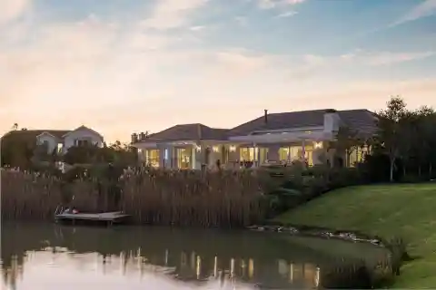 Beautiful New Lakeside Home