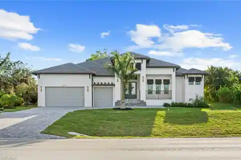 Brand New Luxury Home Combining Elegance and Practicality
