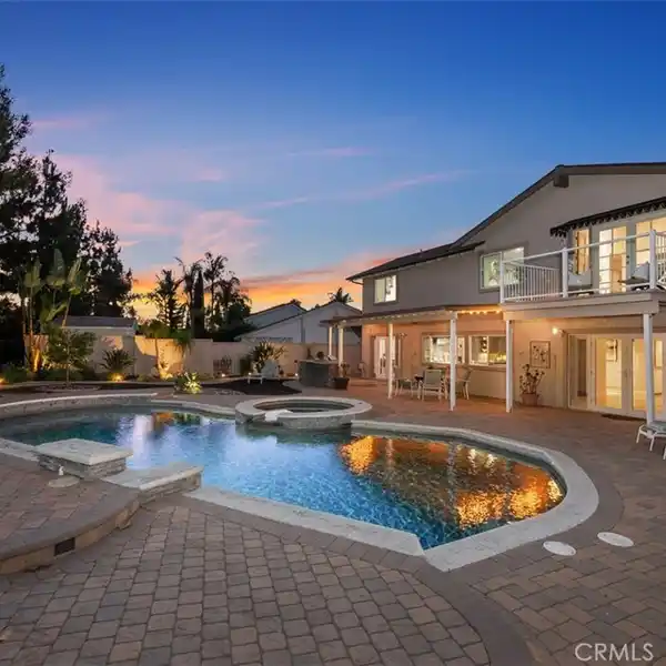 BEAUTIFULLY UPGRADED VIEJO HOME