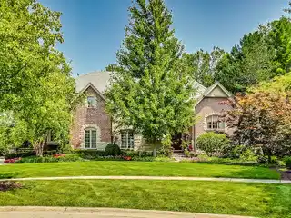 Beautiful Custom Home in Quiet Cul-de-sac Location
