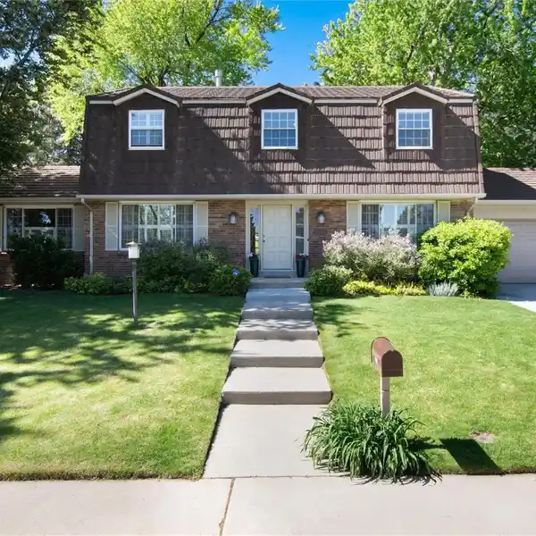 BEAUTIFUL HOME IN SOUGHT-AFTER SUNDANCE HILLS