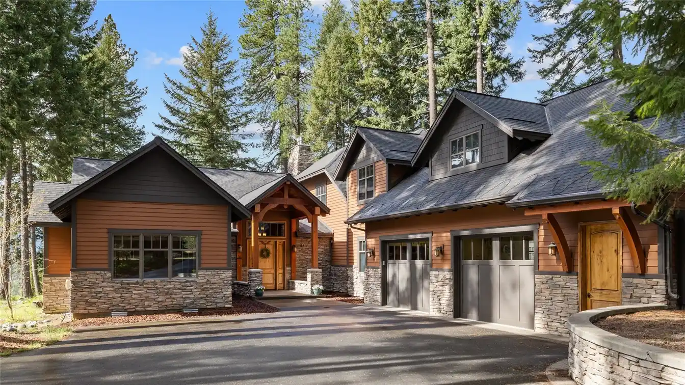 Impressive Rustic-chic Home