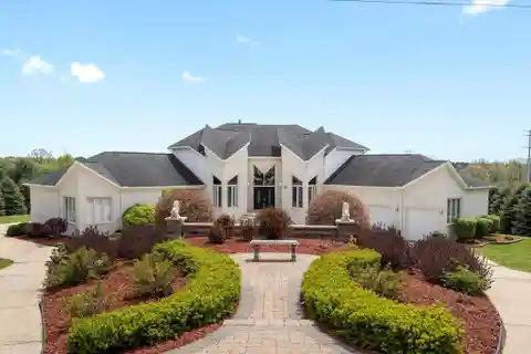 Sharp Contemporary Modern Estate