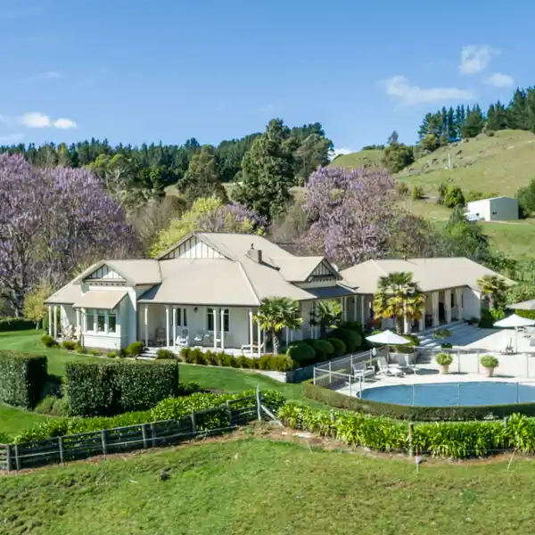 THE MANSE - LUXURY LIFESTYLE