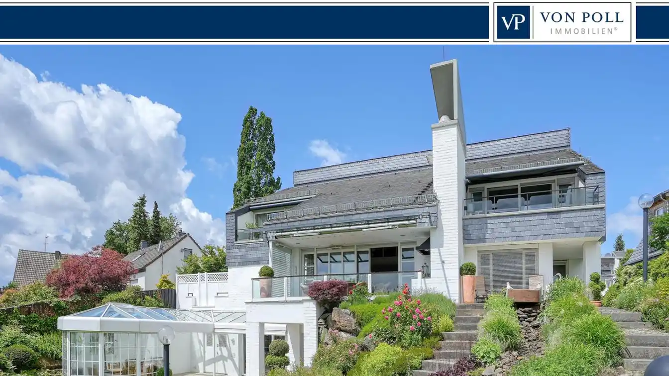 Discreet Luxury – Entrepreneur’s Villa with Private Spa on Park-like Grounds