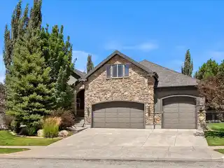 Fully Furnished Mountain Retreat