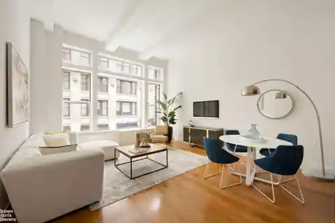 Spacious and Sunny Condo in Prime Flatiron Location