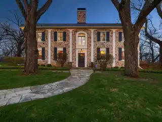 Red Brae Estate - a Majestic Legacy on 12.8 Acres