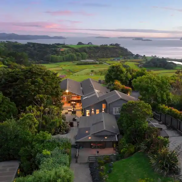 WHERE LUXURY MEETS UNTOUCHED BEAUTY